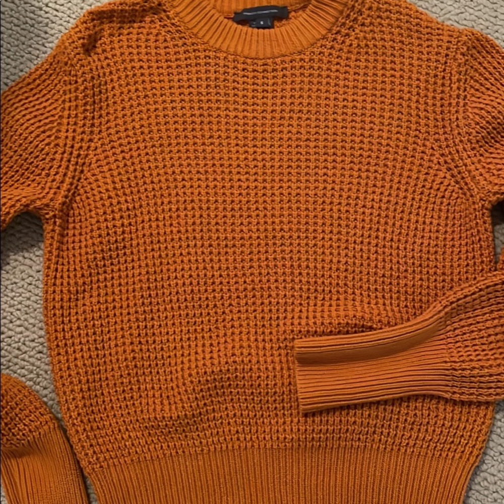 Fitted sweater, rust orange color